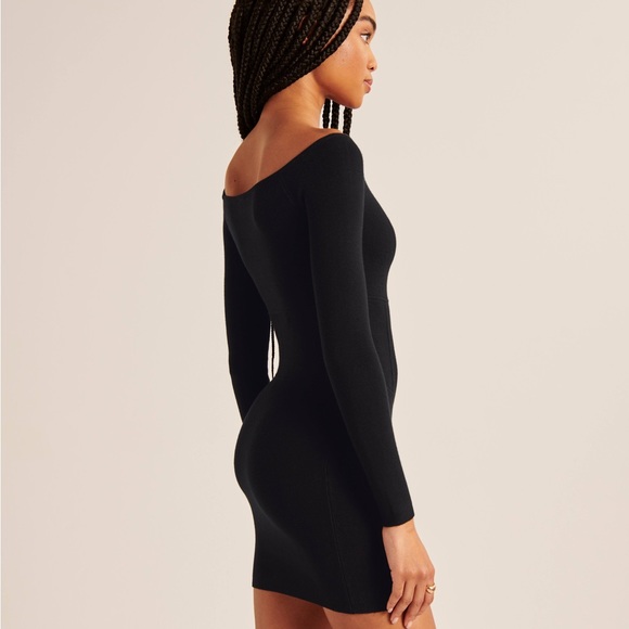 Abercrombie & Fitch Off-The-Shoulder Corset
Mini Dress - Picture 2 of 7